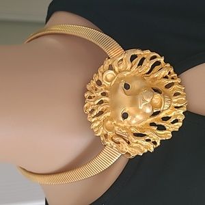 Doreen Ryan Lion's head